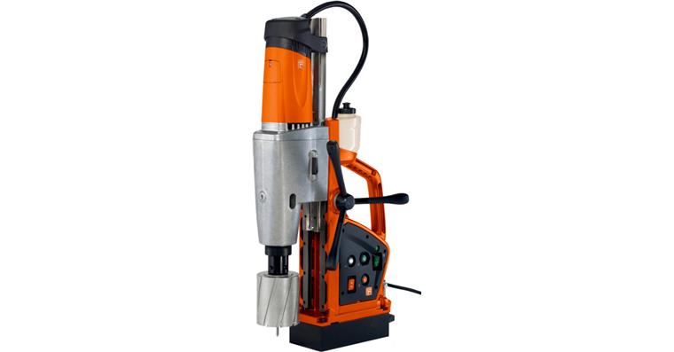 1090057110 Univerzální magnetická korunková vrtačka KBU110-4M, výkonný motor 1700 W