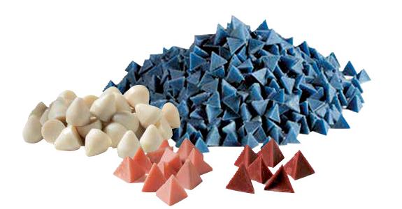 Plastic abrasives, taper, KA 12 mm, red, container 25 kg