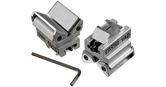 Vario clamping attachment with movable clamping surfaces for screw clamps