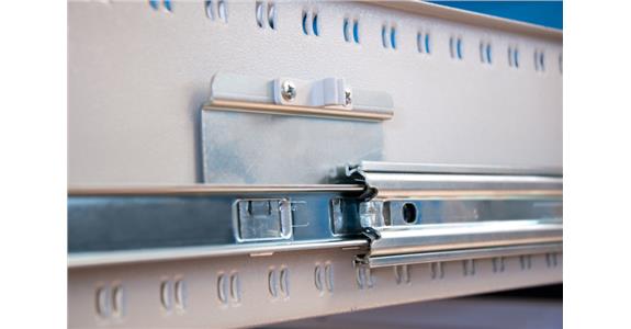 Soft-close drawers from front height 75mm load capacity 100kg