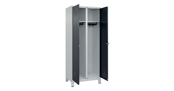 Schwarz-Weiß-Spind Classic PLUS, Füße, für 1 Person 1950x800x500mm RAL 7035/7016
