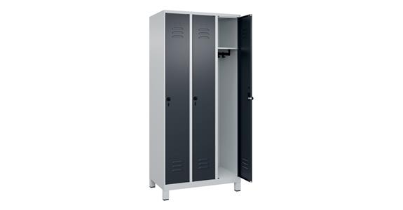 Spind Classic PLUS, Füße, 3 Abteile, 1950x900x500mm RAL 7035/7016